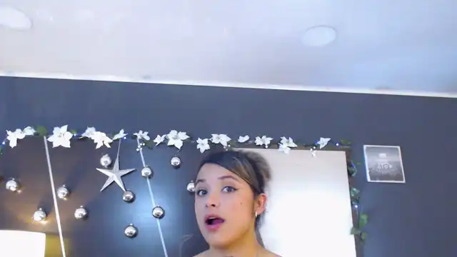 Katejolie – Xlovecam Video Stream Recording – 2025-10-11 09:41:20