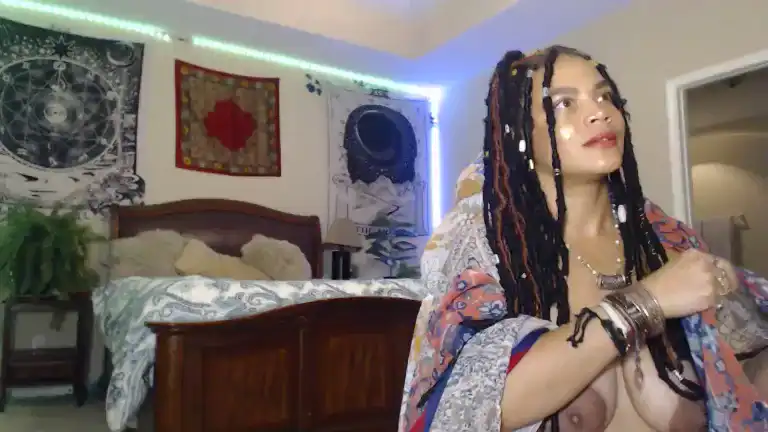Aurorasquirtsxxx – Streamate Video Stream Recording – 2025-08-24 23:42:25