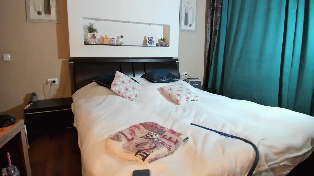 Kira – Bongacams Video Stream Recording – 2025-11-29 05:57:38