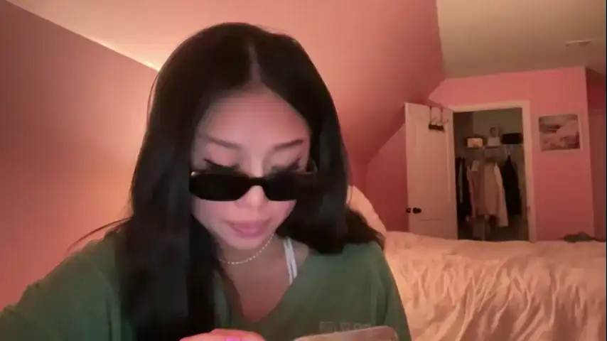 Molly_doris – Chaturbate Video Stream Recording – 2025-11-15 01:48:39