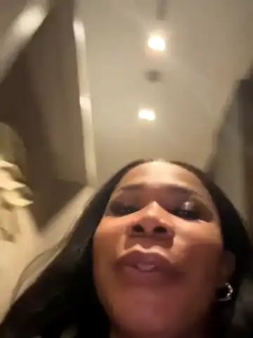 Belle___ – Stripchat Video Stream Recording – 2025-10-10 19:43:35