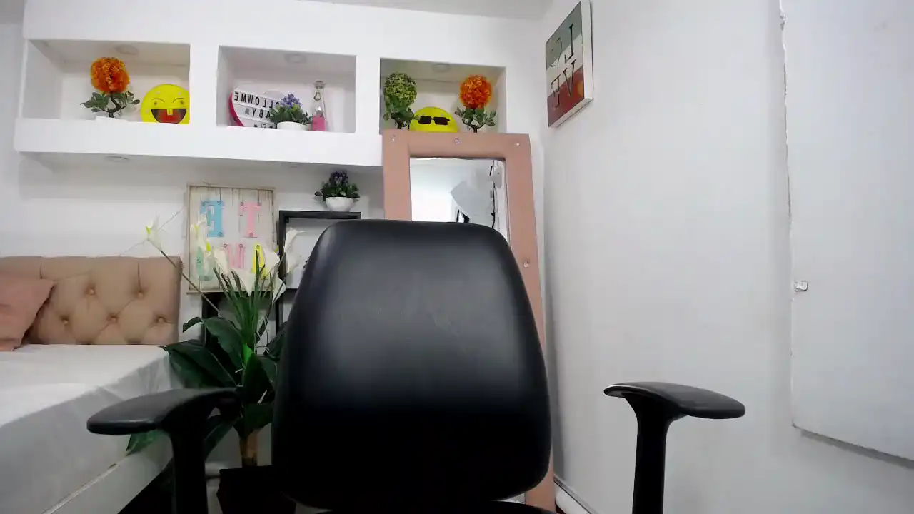 Mialabella – Amateur.tv Video Stream Recording – 2026-05-12 05:55:56