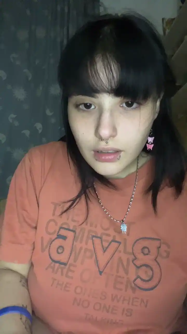 Aylu2222 – Cam4 Video Stream Recording – 2025-05-21 16:20:38