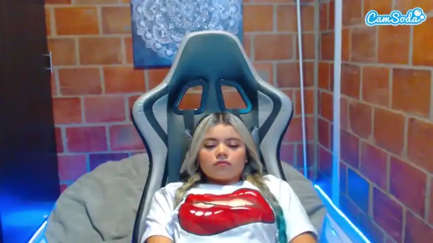 Scarletthudsson – Camsoda Video Stream Recording – 2025-10-22 04:37:44