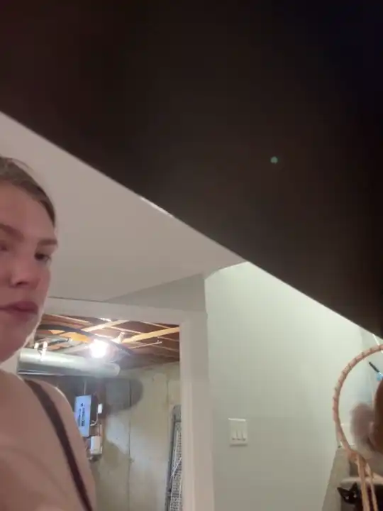 Violetaurora95 – Stripchat Video Stream Recording – 2025-11-20 18:24:26
