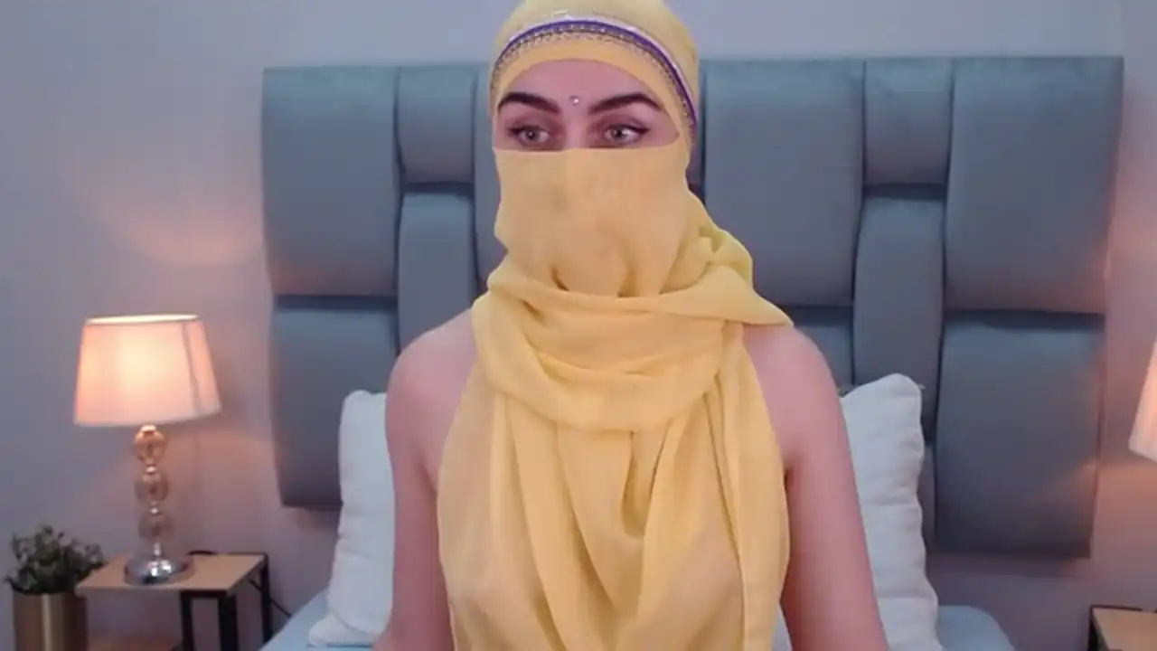 Aliah-manzur – Flirt4free Video Stream Recording – 2025-09-15 17:25:22