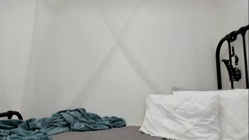 Xoxosexxxc – Chaturbate Video Stream Recording – 2025-11-10 08:56:18
