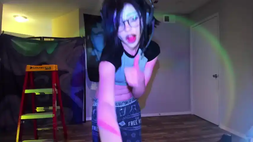 Salemhex – Chaturbate Video Stream Recording – 2025-12-08 05:32:10