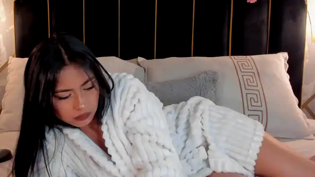 Emilyv – Xlovecam Video Stream Recording – 2025-02-06 16:46:25