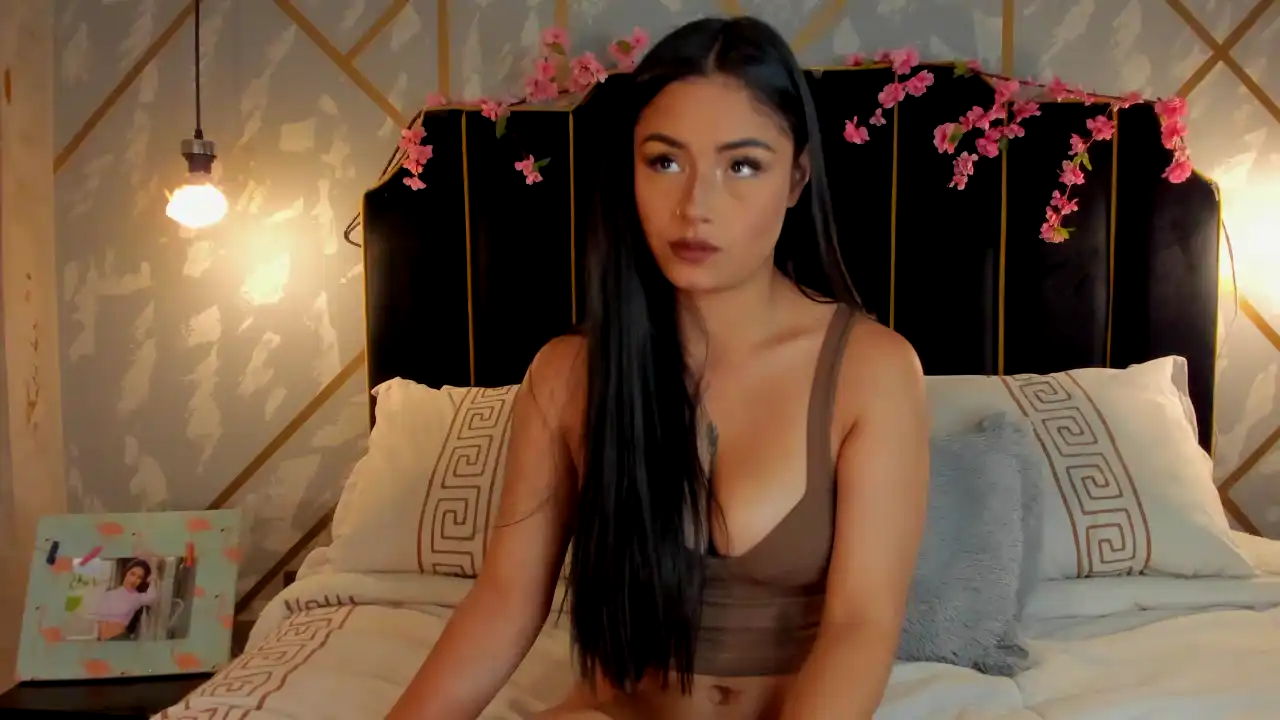 Emilyv – Xlovecam Video Stream Recording – 2025-07-17 13:22:28