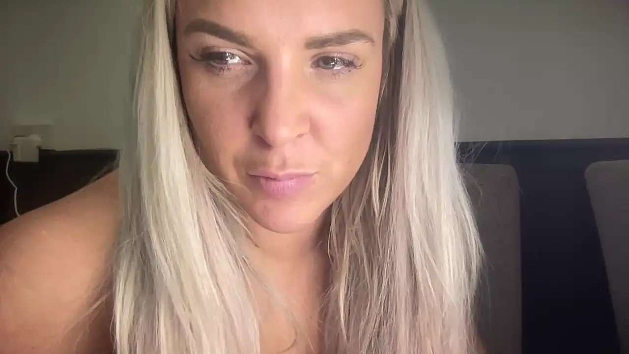 Bustyblondebabe32 – Stripchat Video Stream Recording – 2026-01-19 13:51:20