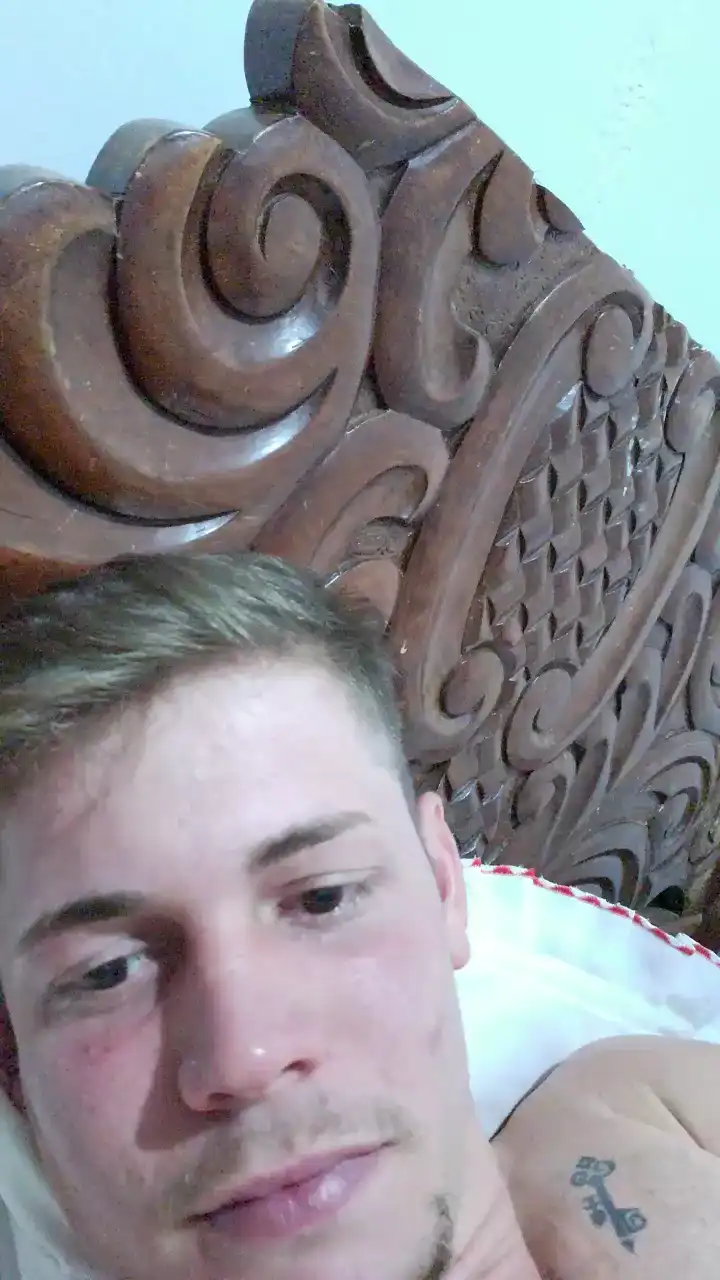 Eduardo_694 – Cam4 Video Stream Recording – 2025-04-15 14:19:05