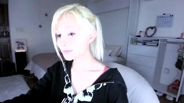 Bambidoll00 – Myfreecams Video Stream Recording – 2025-01-25 05:27:33