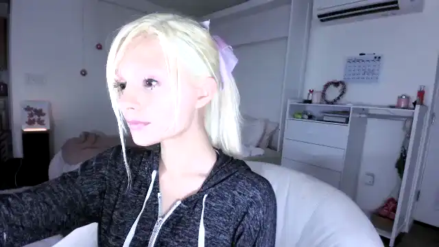 Bambidoll00 – Myfreecams Video Stream Recording – 2025-11-26 08:45:22