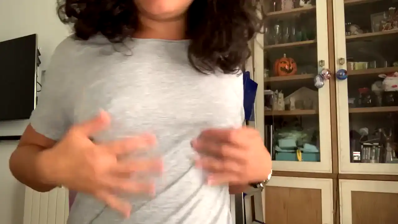 Glossss – Amateur.tv Video Stream Recording – 2026-02-04 04:18:47