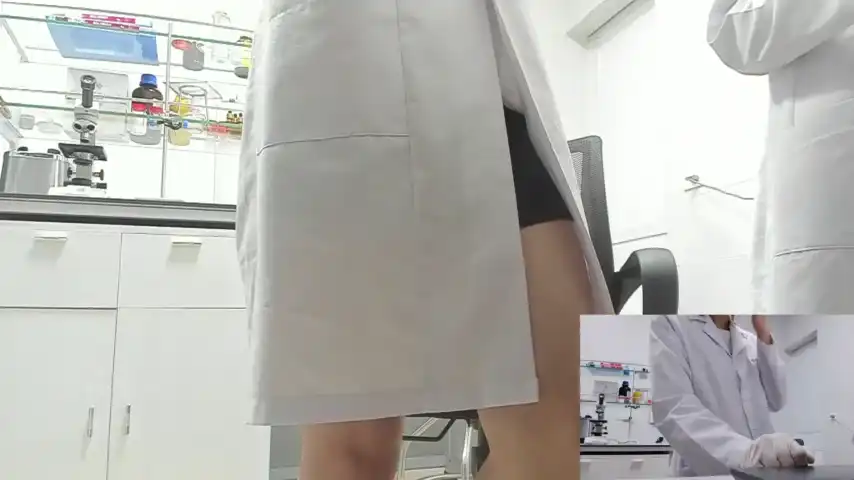 Naughtylab_office – Stripchat Video Stream Recording – 2025-04-25 23:15:39
