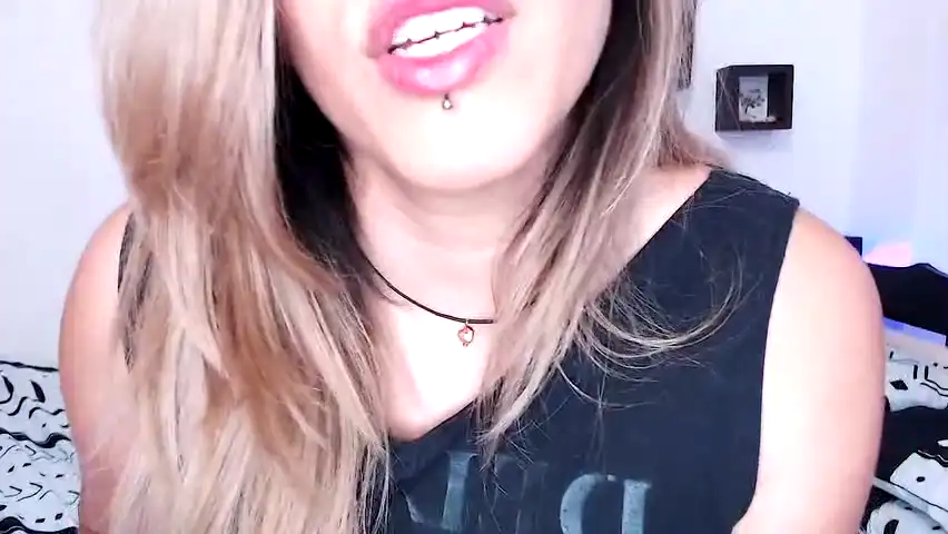 Evoletmel – Amateur.tv Video Stream Recording – 2025-04-18 05:36:50