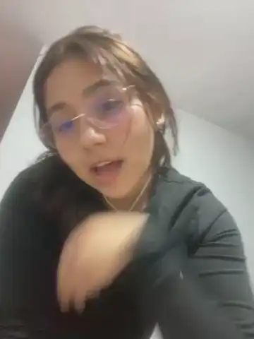 Kittyfresita – Stripchat Video Stream Recording – 2025-04-28 12:17:02