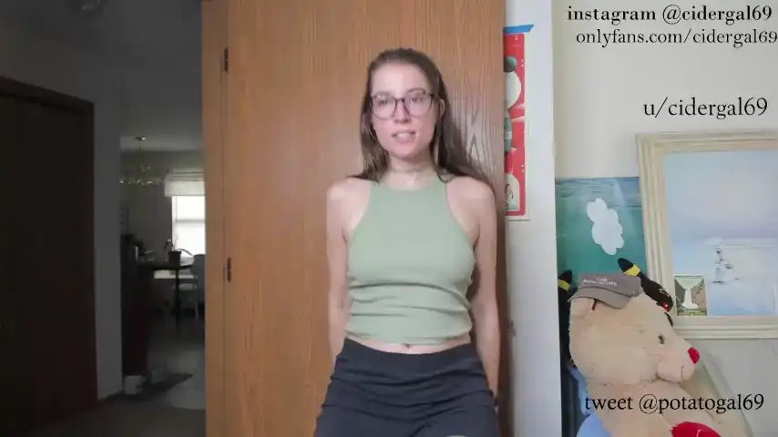 Cidergal69 – Chaturbate Video Stream Recording – 2026-05-15 23:44:27