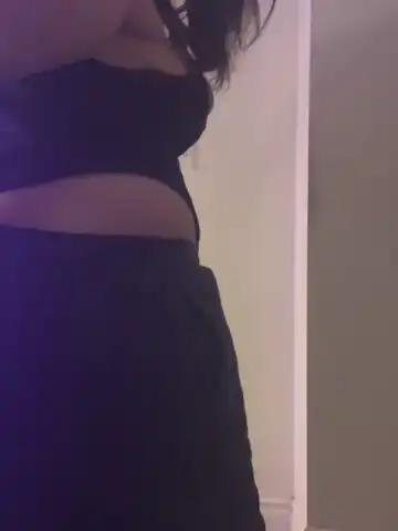 Holyeroticss – Stripchat Video Stream Recording – 2025-12-15 17:29:48